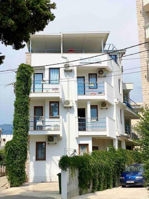 Apartments Rux De Luxe Bar Exterior photo